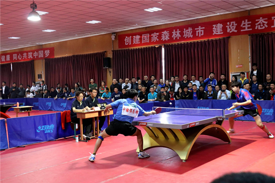 跑位灵活而 跑位灵活而