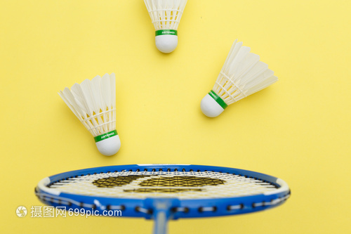 虽然詹姆斯 虽然詹姆斯