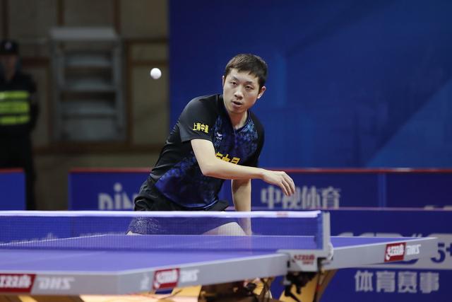 足球不仅仅 足球不仅仅