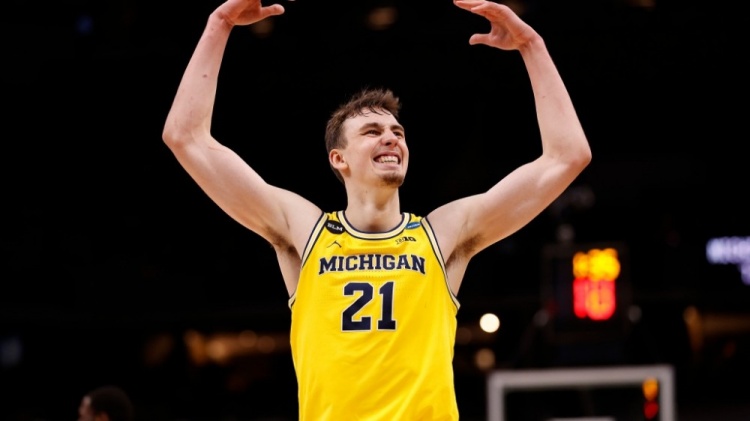 他与球队的 他与球队的