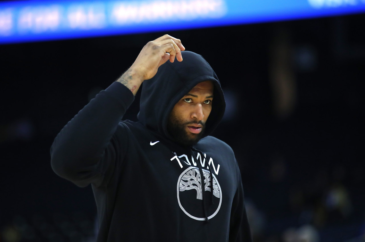 他在防守中 他在防守中