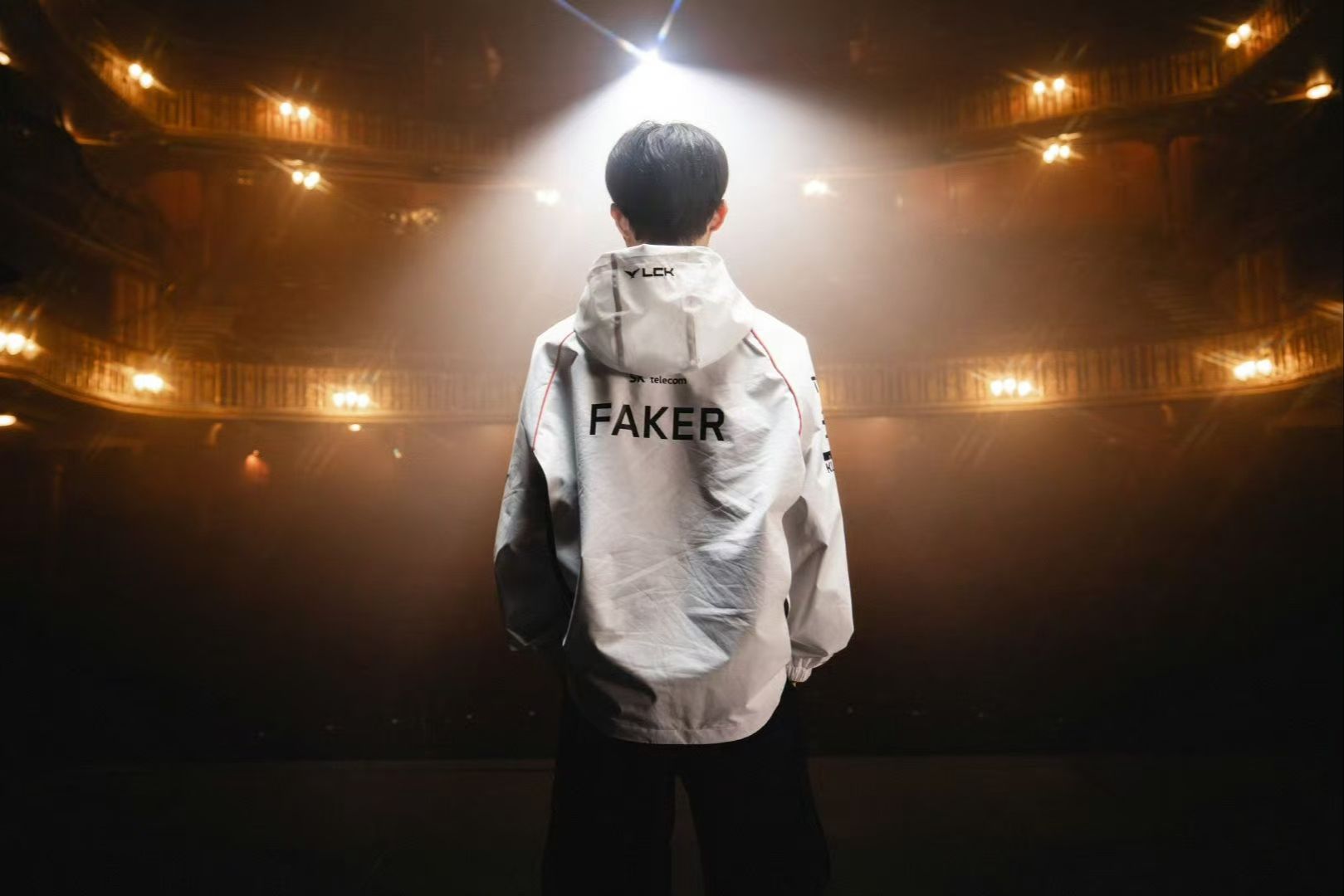 估与赛场样 估与赛场样